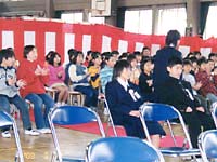 在校生に見送られて