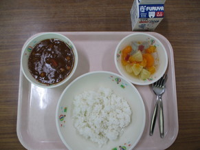 給食