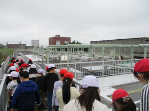 ４年社会科見学２